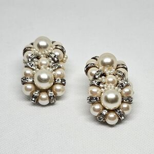 Vintage Beautiful Pearl Imitation & Rhinestone Statement Earrings.